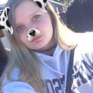 Meet your Posher, Michaela